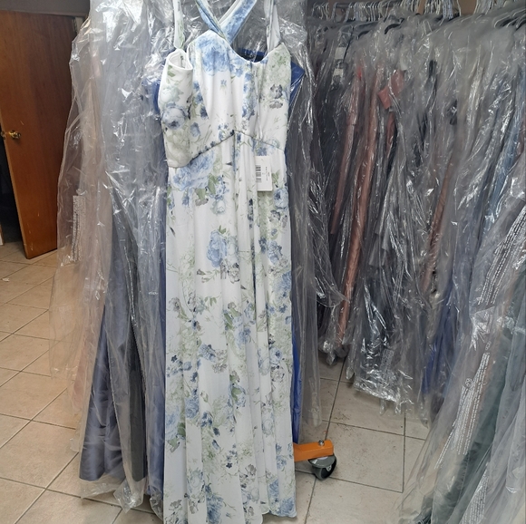 Off-the-Shoulder Draped Neckline Maxi Dress....TH065...Bleu Garden....Size 10 - Picture 8 of 9